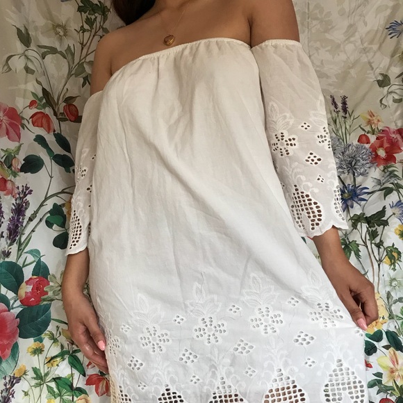 Dresses & Skirts - Off shoulder white beach dress